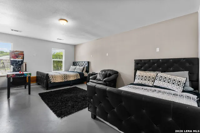 3900 Apache Circle Kingsland, TX 78639