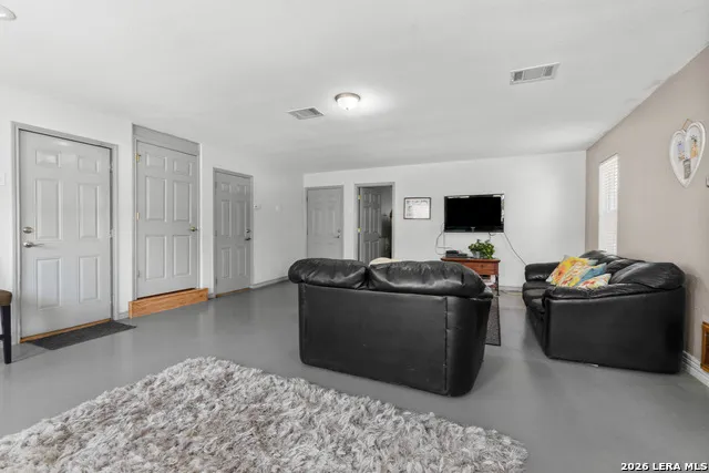 3900 Apache Circle Kingsland, TX 78639