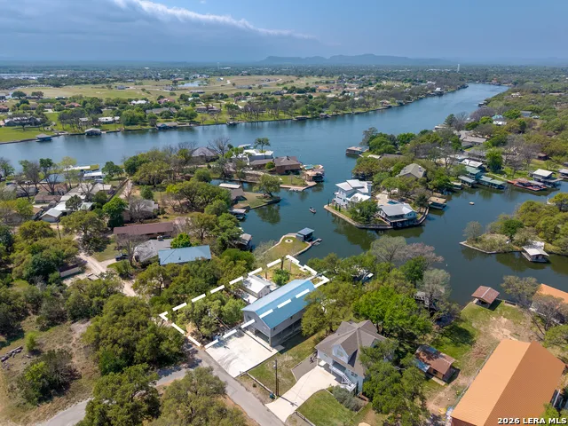 313 Watkins PT Kingsland, TX 78639