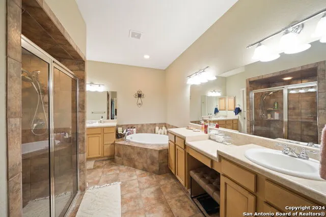 313 YORKTOWN Pleasanton, TX 78064