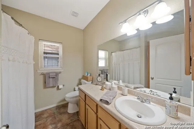 313 YORKTOWN Pleasanton, TX 78064