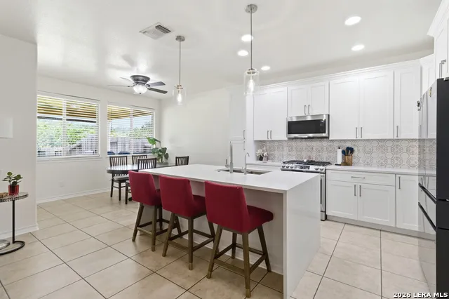 23435 WOODLAWN RDG San Antonio, TX 78259