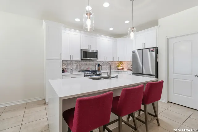 23435 WOODLAWN RDG San Antonio, TX 78259