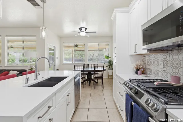 23435 WOODLAWN RDG San Antonio, TX 78259