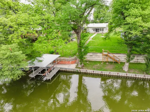 526 Cypress