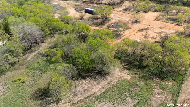 7476 real China Grove, TX 78263