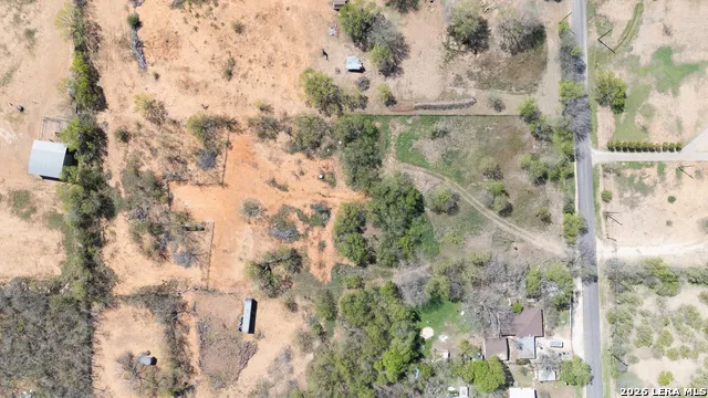 7476 real China Grove, TX 78263