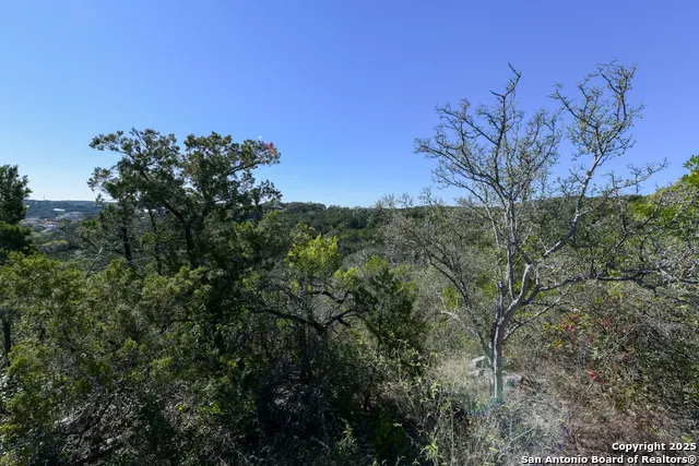 11266 Condor Pass Helotes, TX 78023