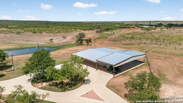 2220 FM 1343 Devine, TX 78016