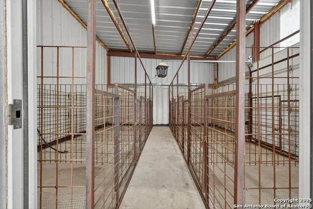 2220 FM 1343 Devine, TX 78016