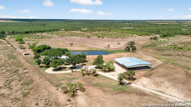 2220 FM 1343 Devine, TX 78016