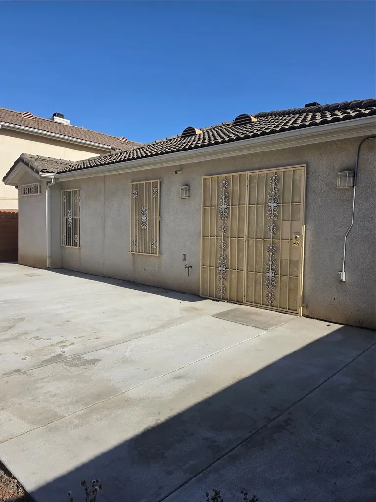 1915 W Stockwell Compton, CA 90222
