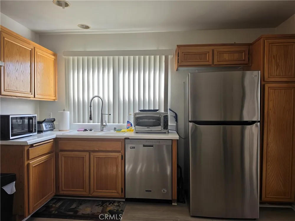 1915 W Stockwell Compton, CA 90222