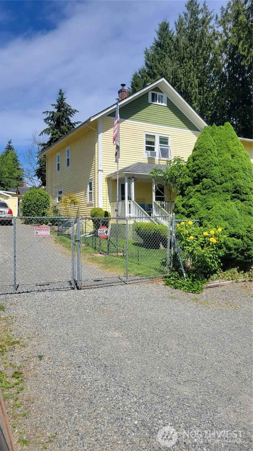 9411 356th Street S McKenna, WA 98558