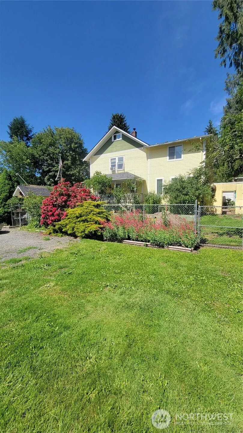 9411 356th Street S McKenna, WA 98558