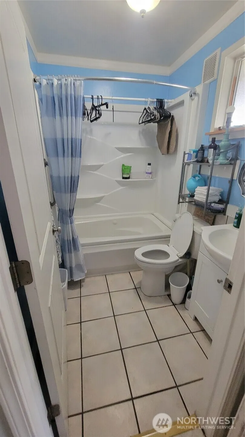 9411 356th Street S McKenna, WA 98558