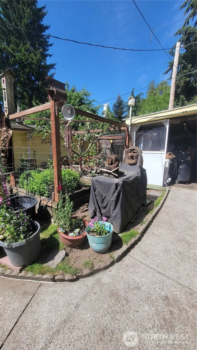 9411 356th Street S McKenna, WA 98558