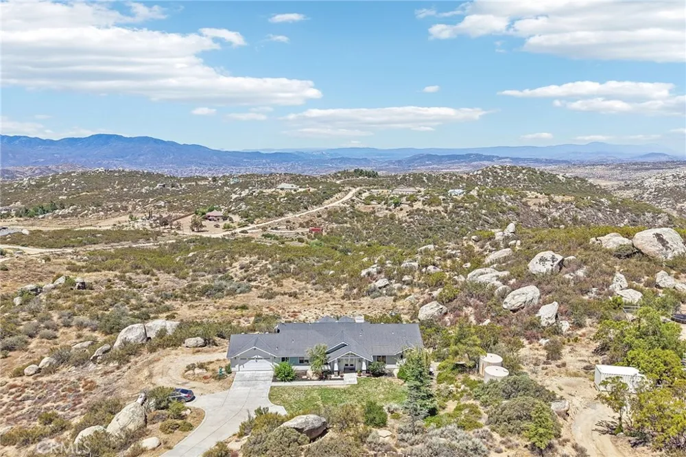 41577 Rolling Hills Aguanga, CA 92536