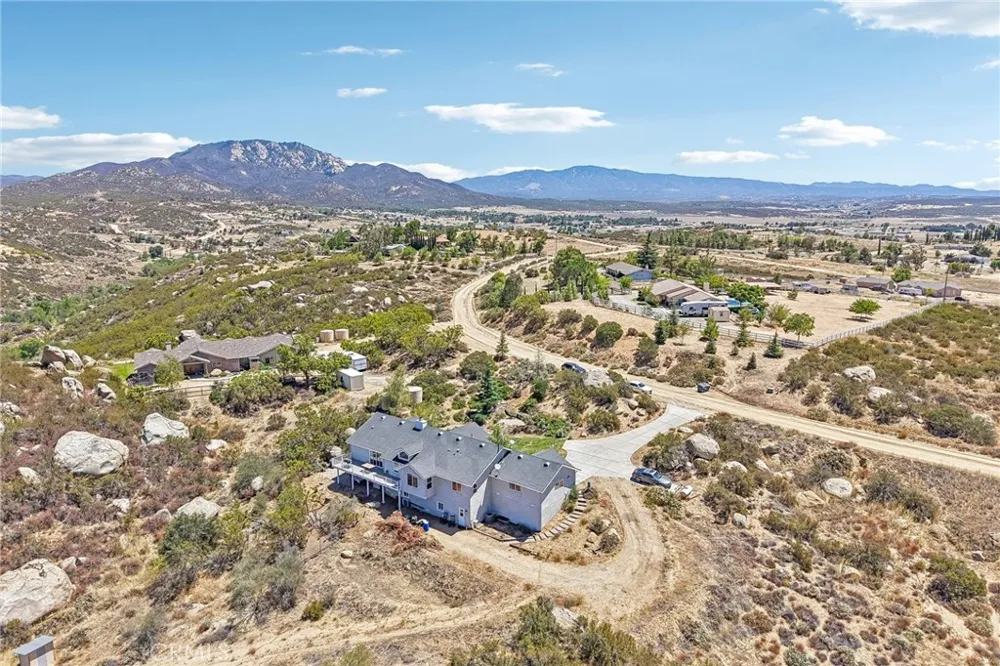 41577 Rolling Hills Aguanga, CA 92536