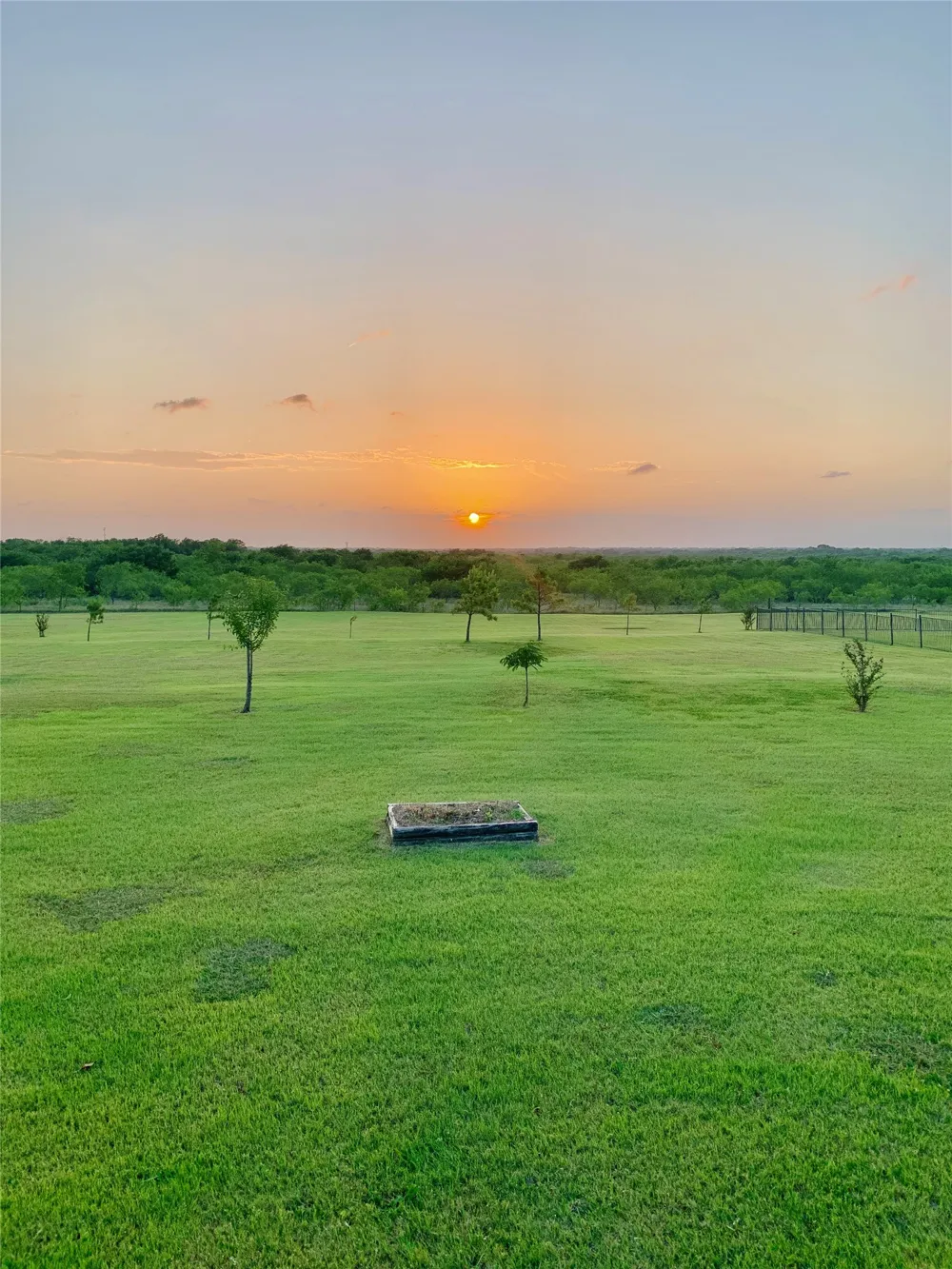 1243 Chartres Oak Ridge, TX 75142