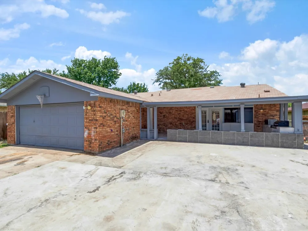 7232 Long Canyon Trail Dallas, TX 75249