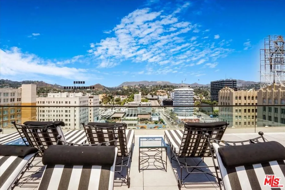 1645 Vine Street #905 Los Angeles, CA 90028