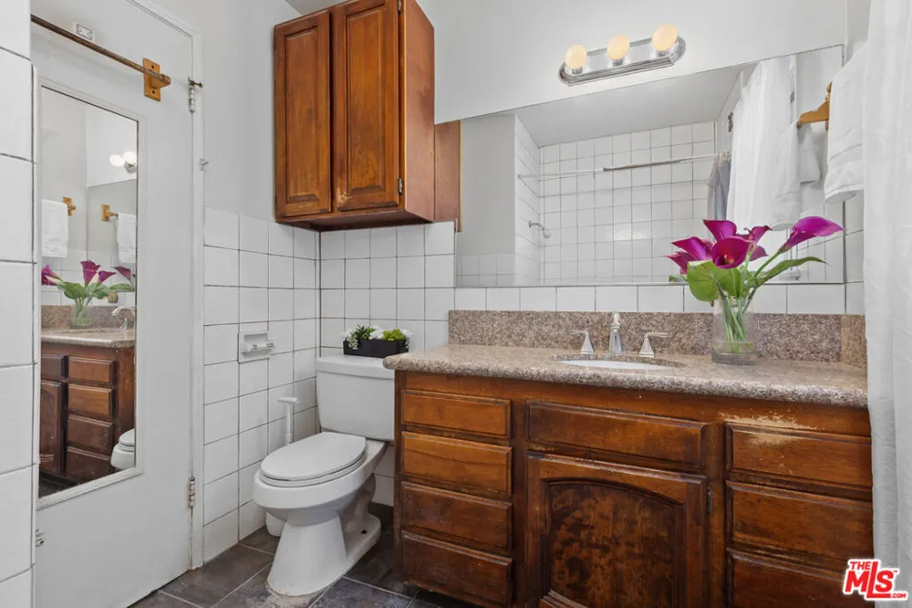 11619 Daleside Avenue Hawthorne, CA 90250