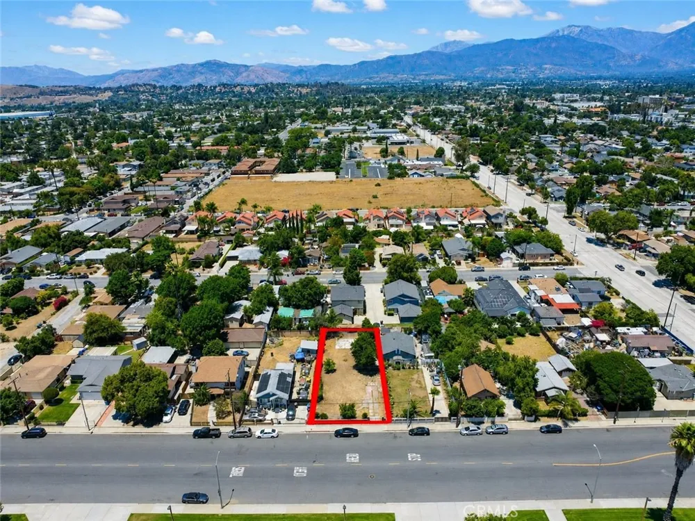949 W Grand Ave Pomona, CA 91766