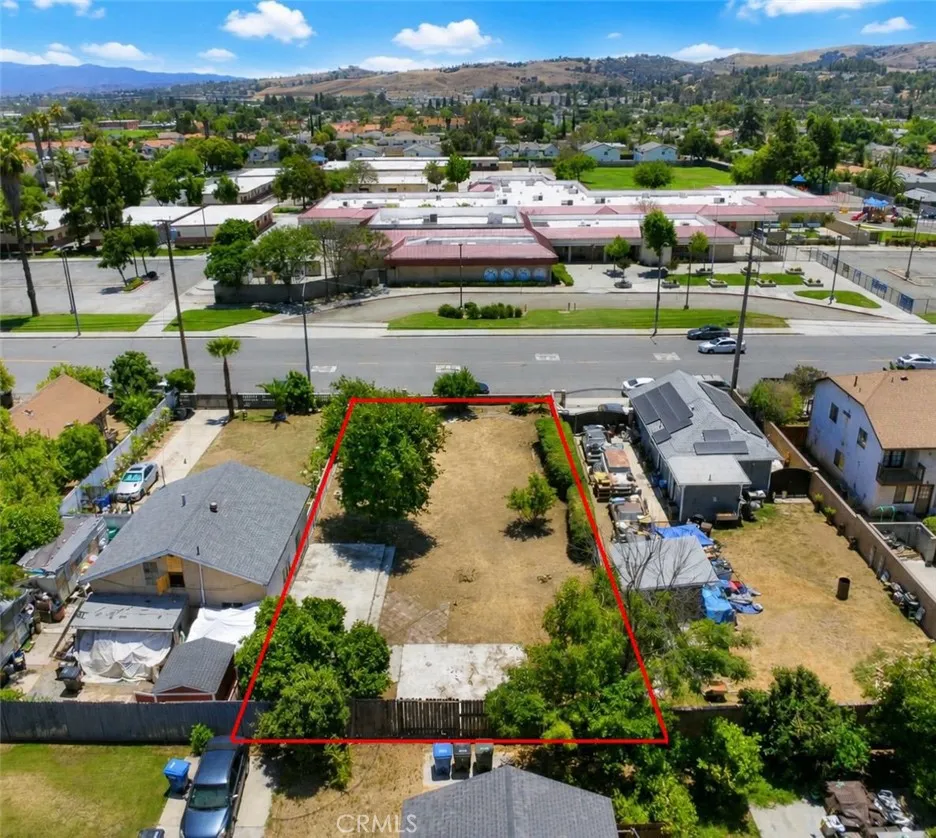 949 W Grand Ave Pomona, CA 91766