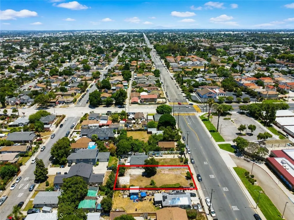 949 W Grand Ave Pomona, CA 91766