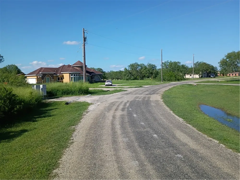 356 Deer Meadows Drive Alice, TX 78332