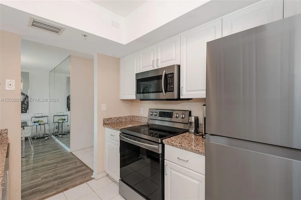 90 Alton Rd #607 Miami Beach, FL 33139