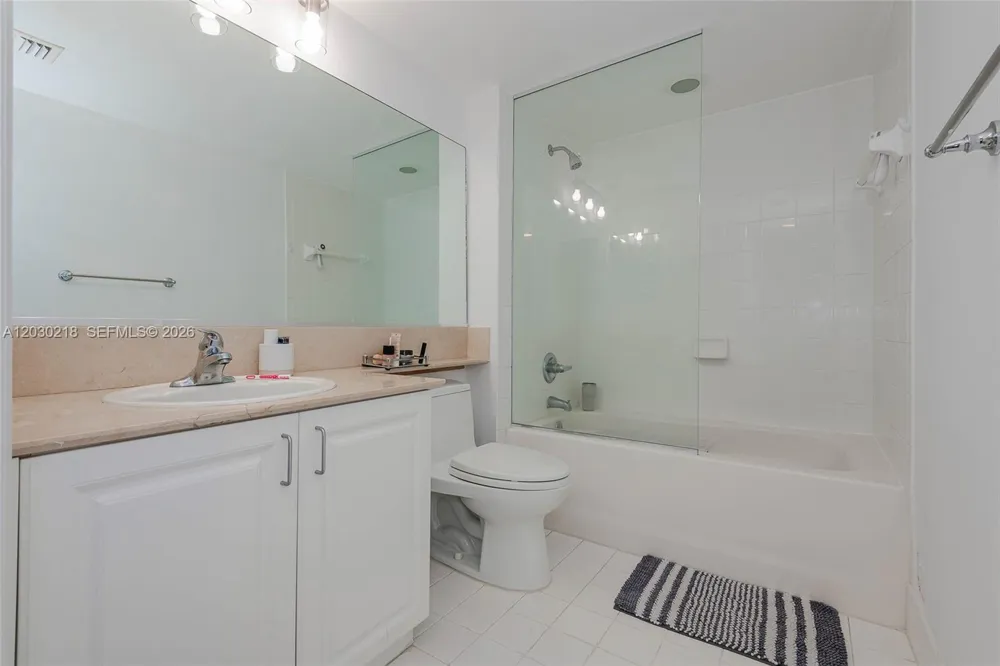 90 Alton Rd #607 Miami Beach, FL 33139