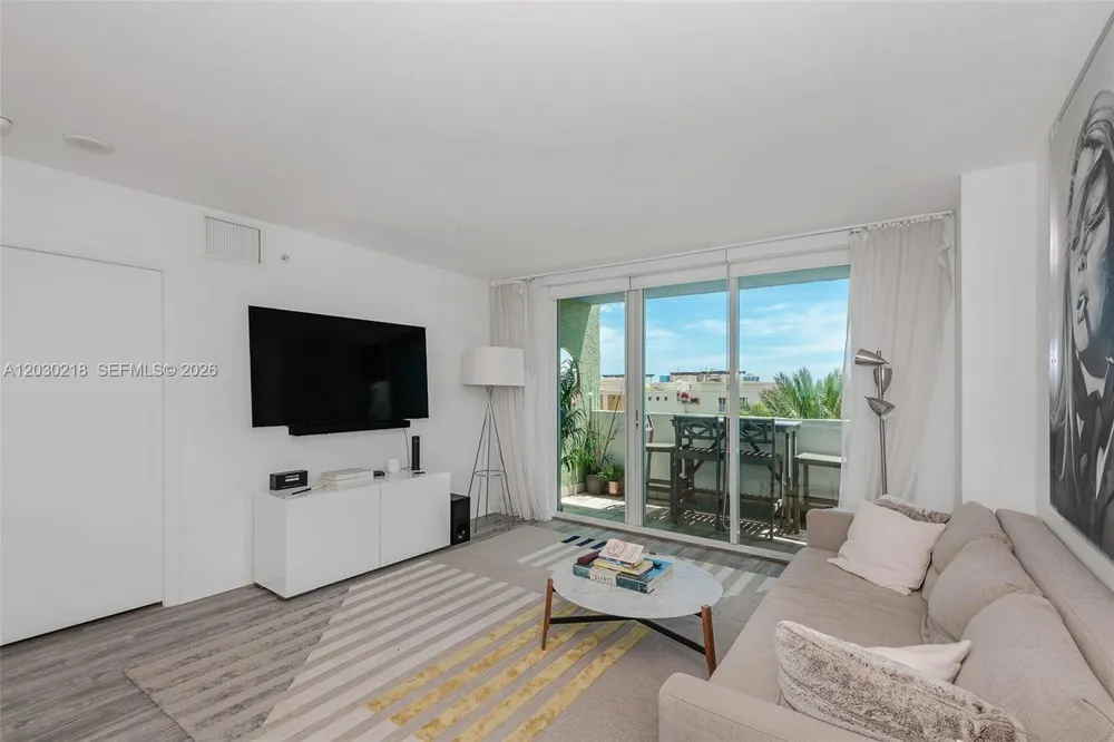 90 Alton Rd #607 Miami Beach, FL 33139