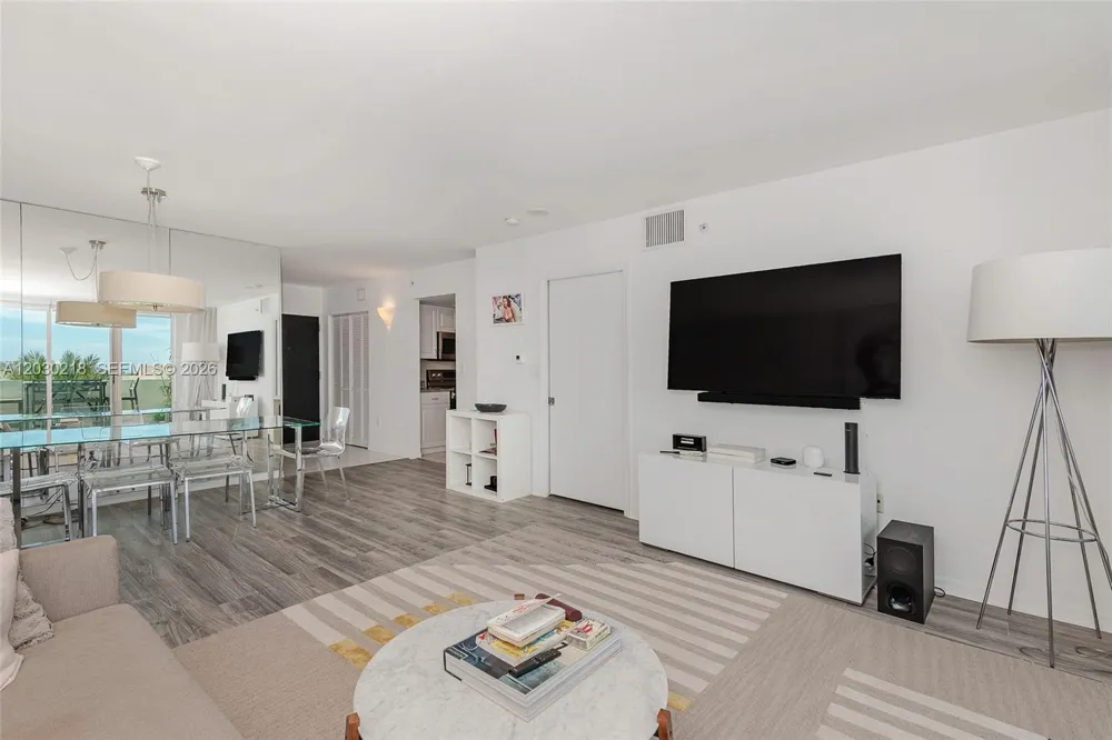 90 Alton Rd #607 Miami Beach, FL 33139
