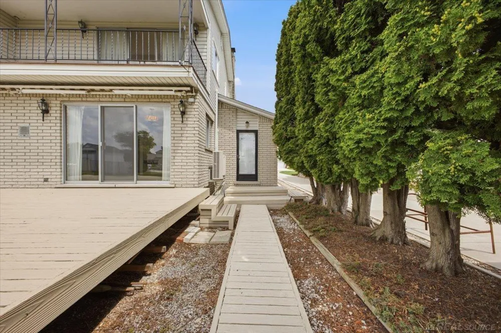 39375 E. Archer Street Harrison Charter Township, MI 48045