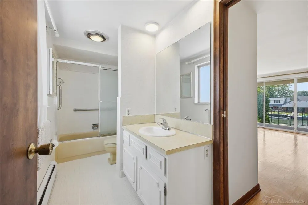 39375 E. Archer Street Harrison Charter Township, MI 48045