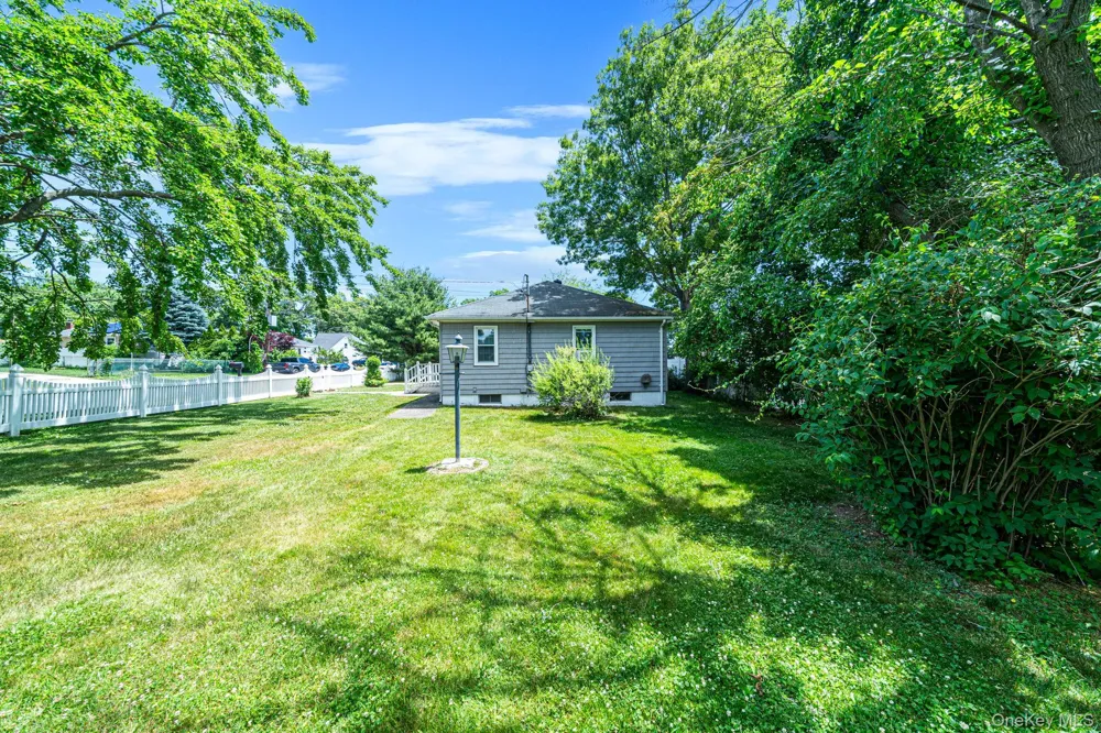 14 Pinelawn Avenue Farmingville, NY 11738