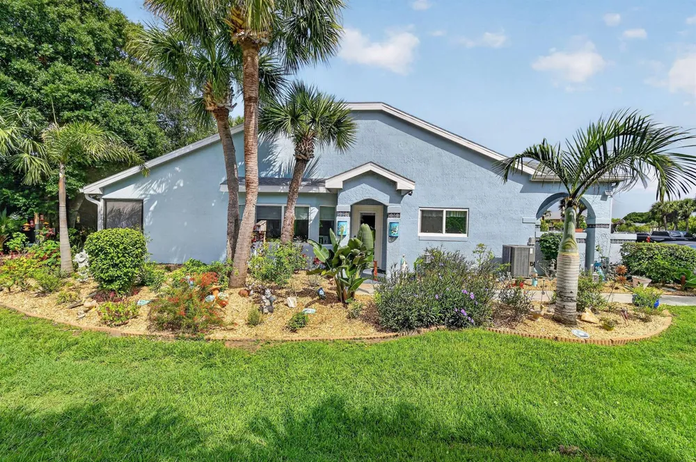 1646 SE Green Acres Circle #F101 Port St. Lucie, FL 34952