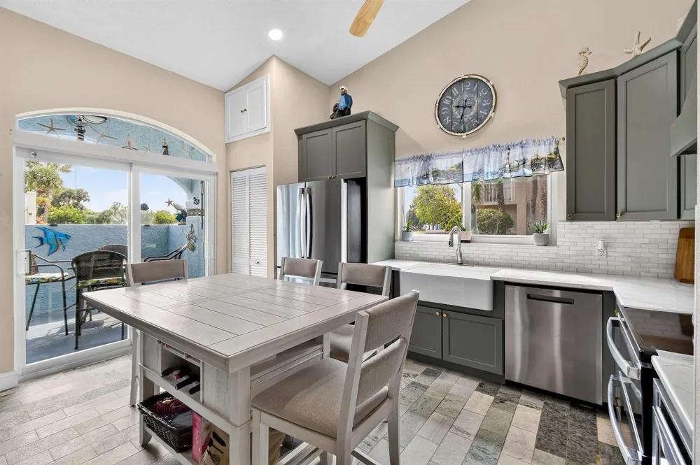 1646 SE Green Acres Circle #F101 Port St. Lucie, FL 34952