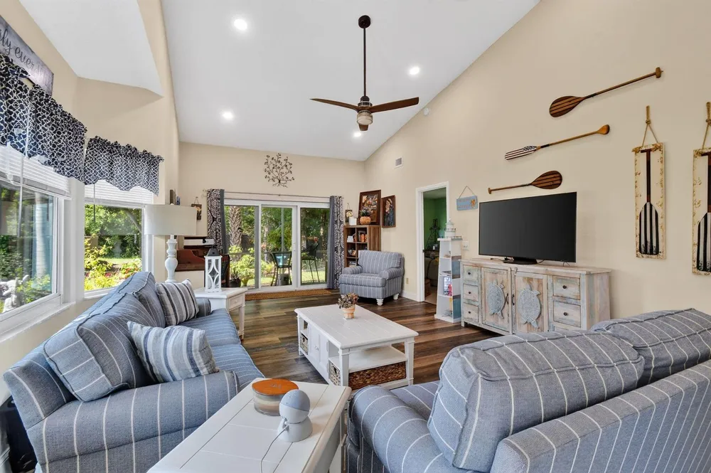 1646 SE Green Acres Circle #F101 Port St. Lucie, FL 34952