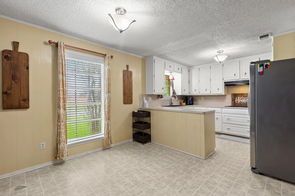505 Pinewood Lane Hewitt, TX 76643