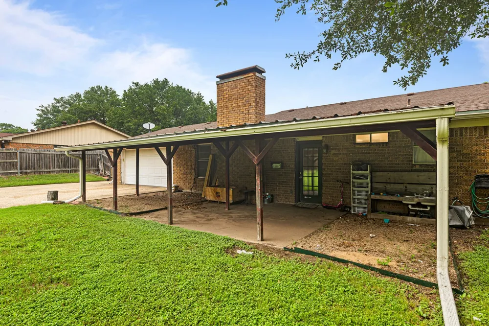 505 Pinewood Lane Hewitt, TX 76643