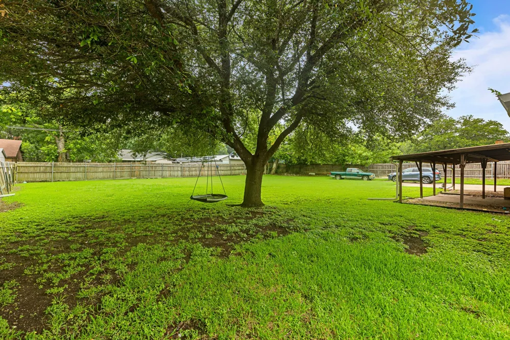 505 Pinewood Lane Hewitt, TX 76643