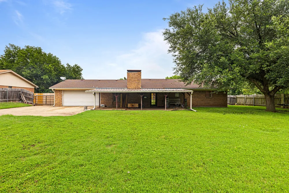 505 Pinewood Lane Hewitt, TX 76643