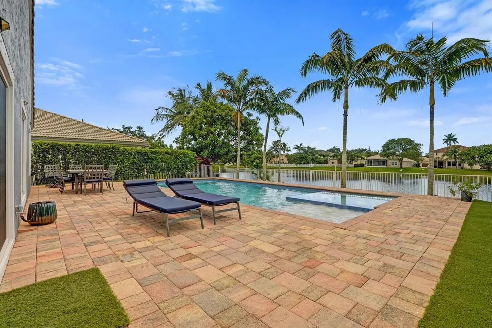 14420 NW 16th Street Pembroke Pines, FL 33028