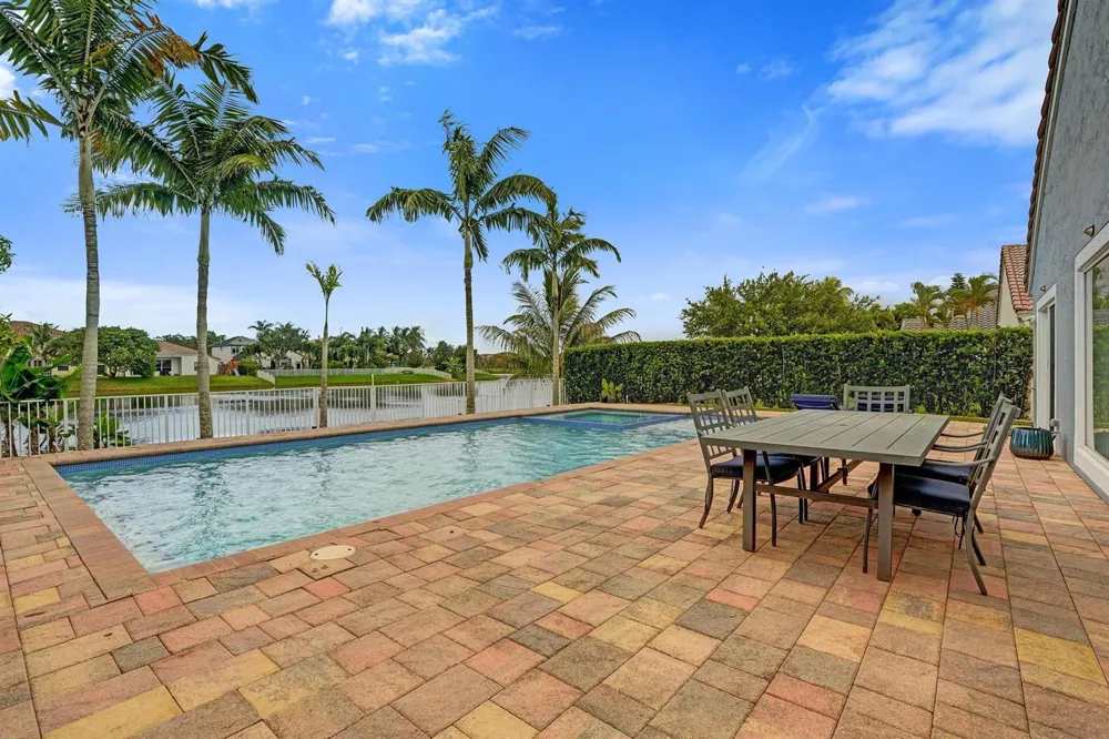 14420 NW 16th Street Pembroke Pines, FL 33028