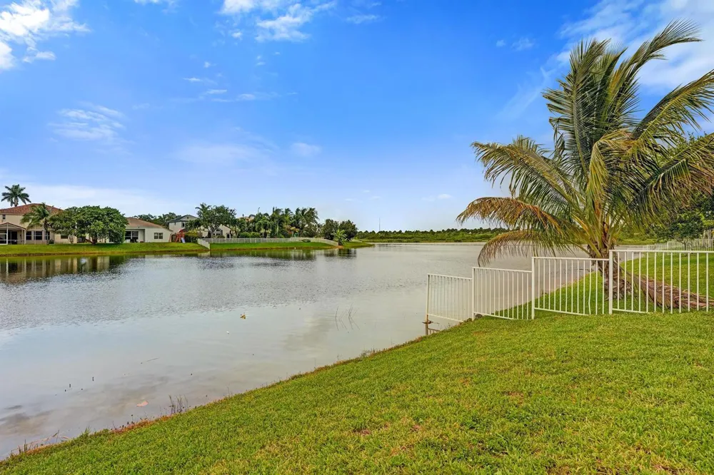 14420 NW 16th Street Pembroke Pines, FL 33028