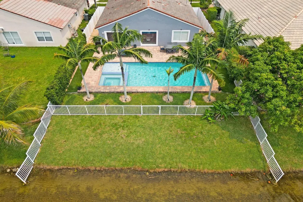 14420 NW 16th Street Pembroke Pines, FL 33028