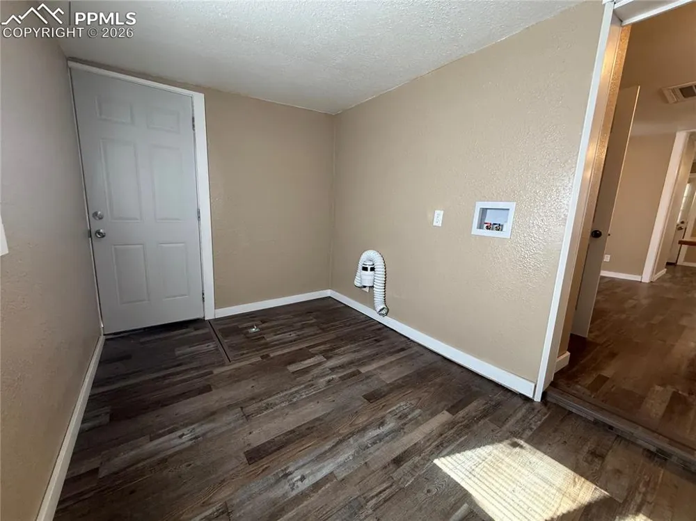 709 S 3rd Street Lamar, CO 81052